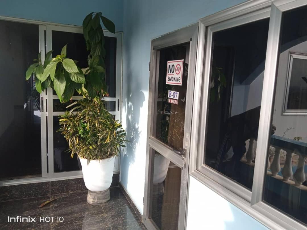 Elizz Guest House Janman 外观 照片
