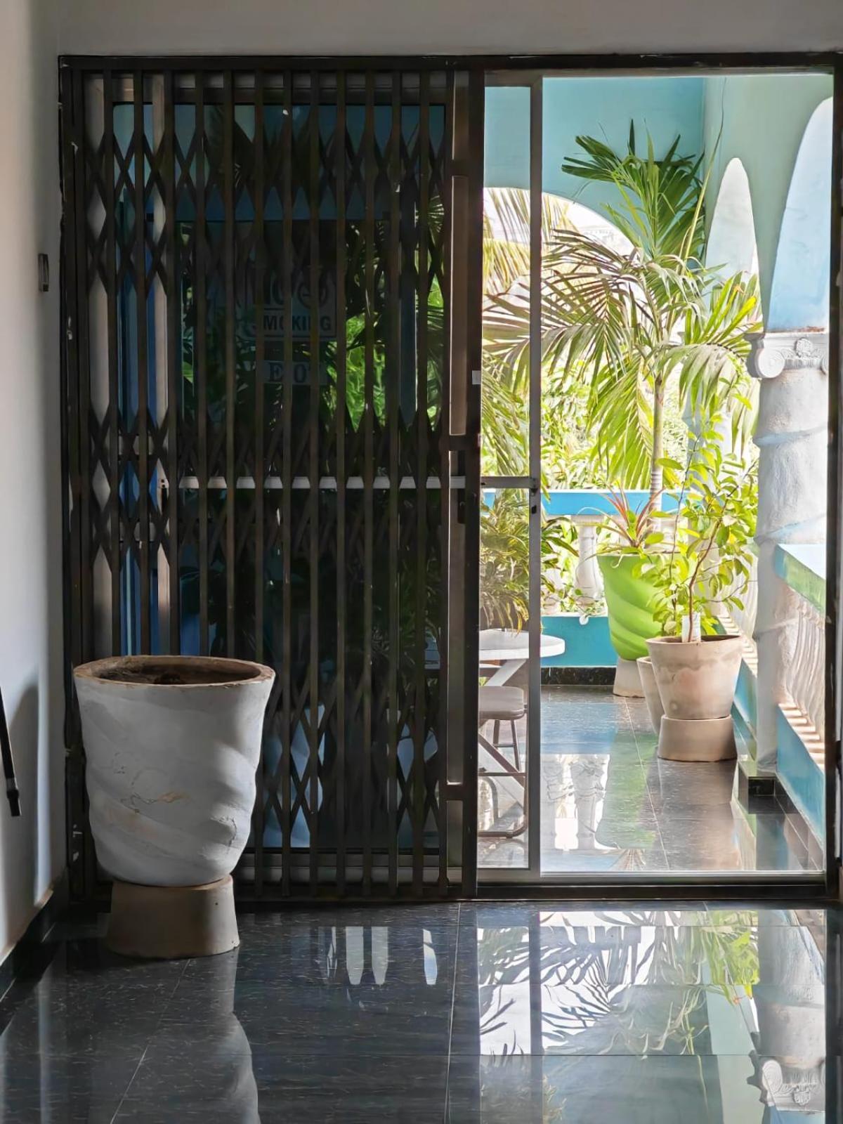 Elizz Guest House Janman 外观 照片