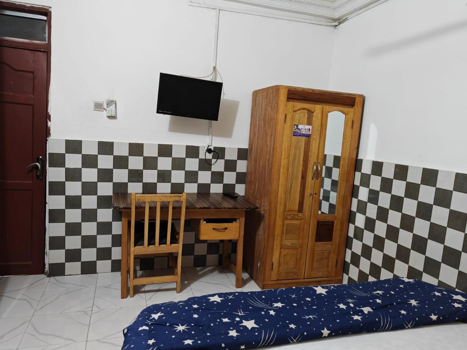 Elizz Guest House Janman 外观 照片