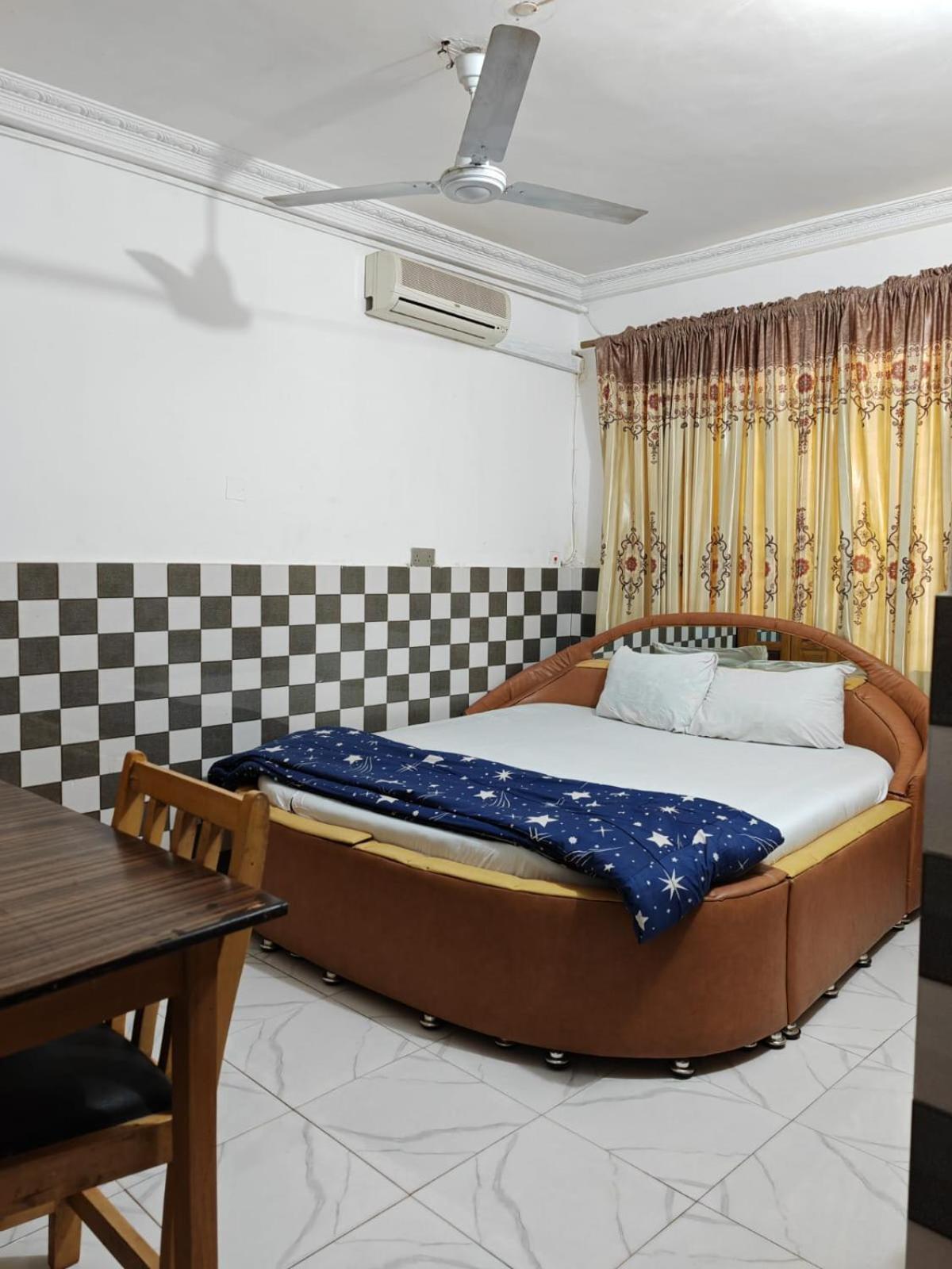 Elizz Guest House Janman 外观 照片