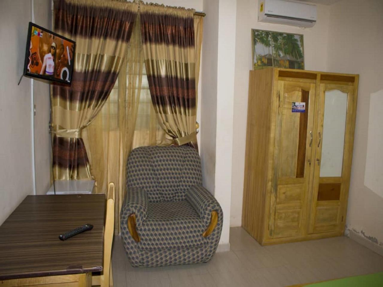 Elizz Guest House Janman 外观 照片
