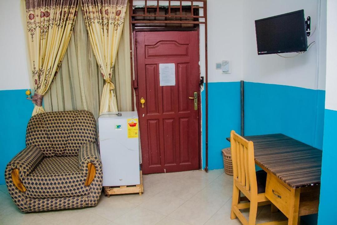 Elizz Guest House Janman 外观 照片