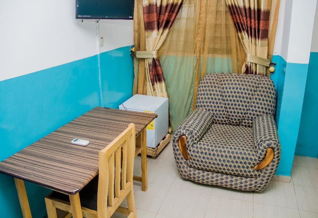 Elizz Guest House Janman 外观 照片