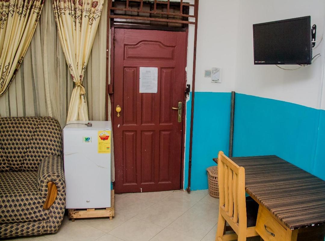 Elizz Guest House Janman 外观 照片
